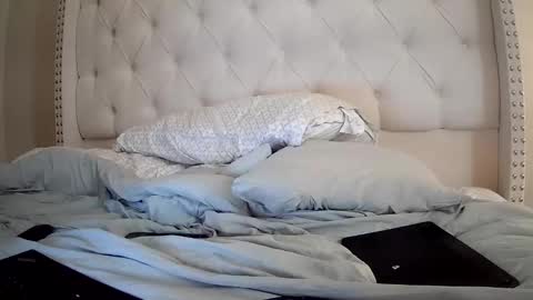 Snapshot of toomuchsmoke chatting on November 2025 04:01:02 AM toomuchsmoke online show from November 2025 04:01:02 AM