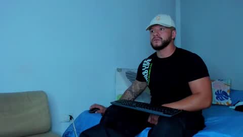 Tony Dee online show from November 2025 04:11:02 AM