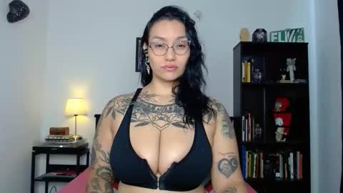 Snapshot of toothyy chatting on May 2026 01:41:01 PM toothyy online show from May 2026 01:41:01 PM