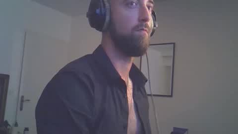 tootsybird online show from September 2025 10:24:02 PM