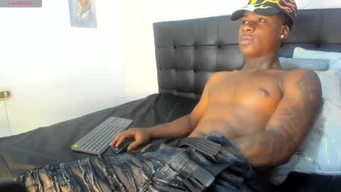 Snapshot of toower_ chatting on February 2026 04:56:01 AM T O W E R online show from February 2026 04:56:01 AM