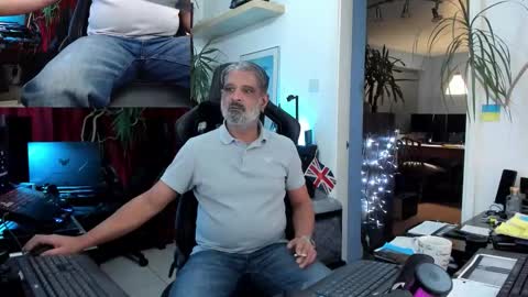 Snapshot of topalphaboss chatting on October 2025 05:51:02 PM topalphaboss online show from October 2025 05:51:02 PM