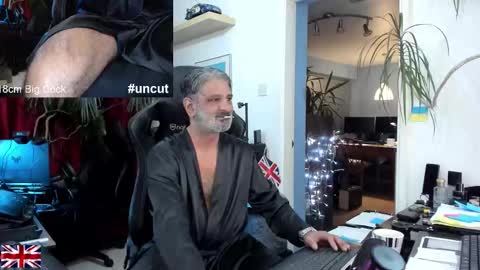 Snapshot of topalphaboss chatting on November 2025 07:13:02 PM topalphaboss online show from November 2025 07:13:02 PM