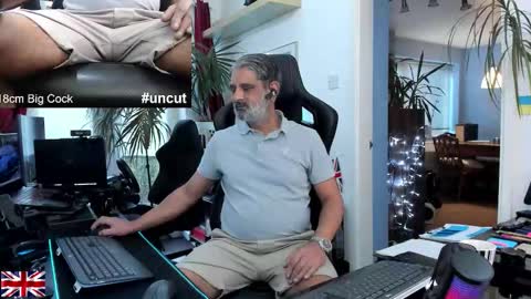 Snapshot of topalphaboss chatting on November 2025 03:49:01 PM topalphaboss online show from November 2025 03:49:01 PM