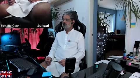 Snapshot of topalphaboss chatting on November 2025 01:03:01 PM topalphaboss online show from November 2025 01:03:01 PM