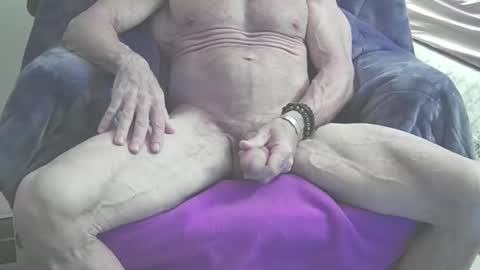 topfortwinks online show from December 2025 04:17:02 AM