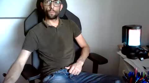 Snapshot of topg84 chatting on June 2026 04:18:01 PM Topg84 online show from June 2026 04:18:01 PM
