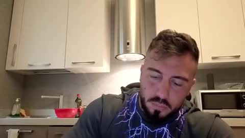 toro_arrapato online show from October 2025 12:25:02 PM