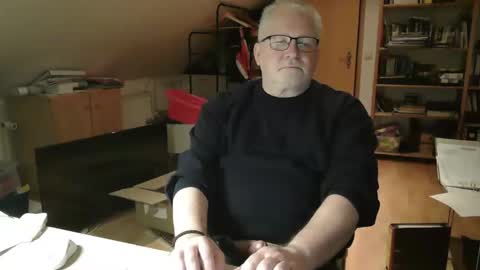 Snapshot of toto758 chatting on November 2025 08:52:01 PM toto758 online show from November 2025 08:52:01 PM