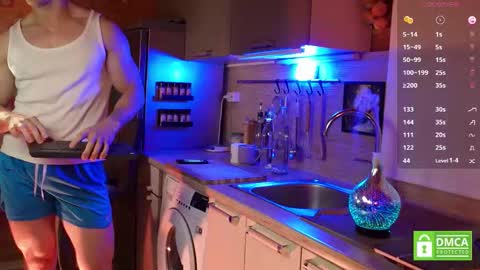 Paul online show from November 2025 04:11:02 AM