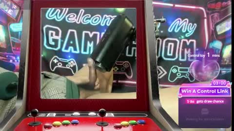 Snapshot of toysformycock chatting on December 2024 06:09:02 AM ToysForMyCock online show from December 2024 06:09:02 AM