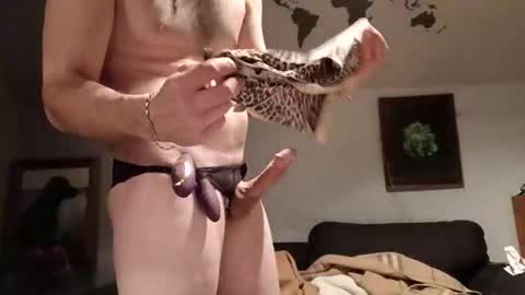 trackisback online show from December 2025 03:12:02 AM