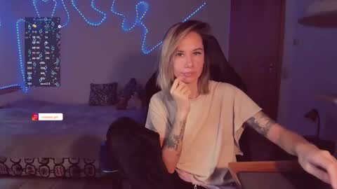 Hey my name is Kiri Kiri online show from November 2025 10:59:01 AM