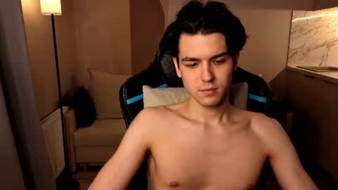 travisrivas online show from June 2026 02:13:02 AM