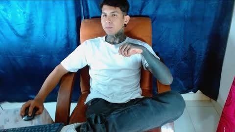 TRAV - INDEPENDENT MODEL online show from January 2025 01:59:02 AM