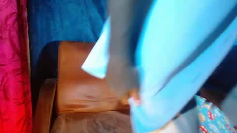 TRAV - INDEPENDENT MODEL online show from February 2025 09:29:01 PM