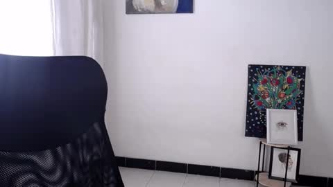 Emily online show from December 2025 07:44:01 PM