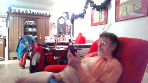 trebgeis1 online show from January 2026 05:28:02 PM