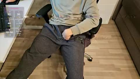 tree1989 online show from November 2025 07:36:01 PM