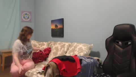 TreeJeanne online show from January 2025 05:05:02 PM