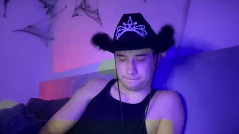 trendygay online show from November 2025 06:13:01 PM