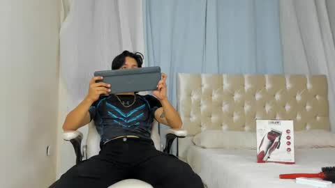 Snapshot of trevor_belmon chatting on September 2025 04:05:02 AM Trevor Belmon online show from September 2025 04:05:02 AM