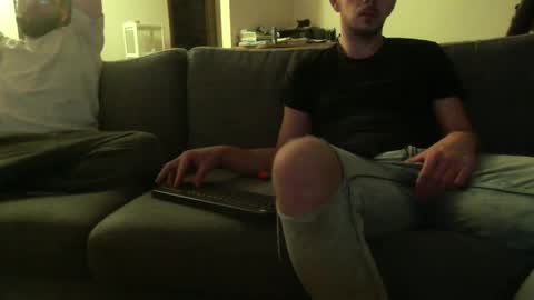 Trev Tone online show from December 2025 04:09:01 AM