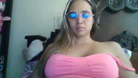 triana_bell online show from February 2025 04:03:01 PM