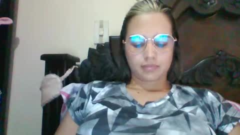 triana_bell online show from February 2025 10:09:01 PM