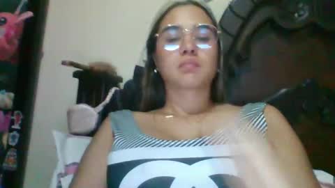 triana_bell online show from February 2025 12:52:02 AM