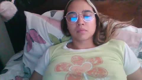 triana_bell online show from March 2025 05:18:02 PM