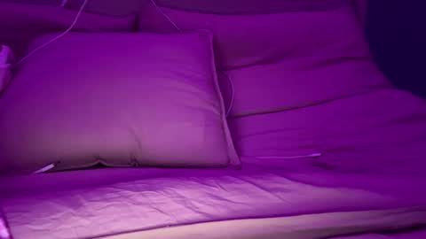 tricie_flor05 online show from November 2025 10:57:02 PM