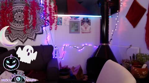 Snapshot of tricky_nymph chatting on October 2025 03:51:02 AM Cassie online show from October 2025 03:51:02 AM