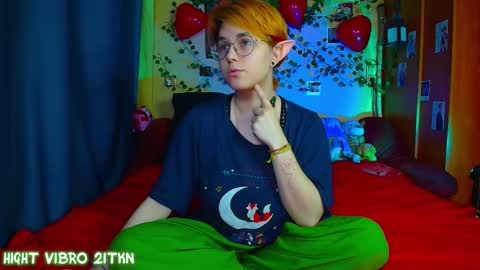 trickykitsune online show from March 2026 03:19:02 PM