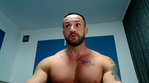 Snapshot of tridentmuscles chatting on December 2024 01:10:01 AM tridentmuscles online show from December 2024 01:10:01 AM