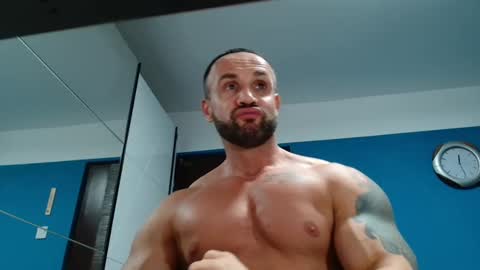 Snapshot of tridentmuscles chatting on December 2024 10:26:02 PM tridentmuscles online show from December 2024 10:26:02 PM