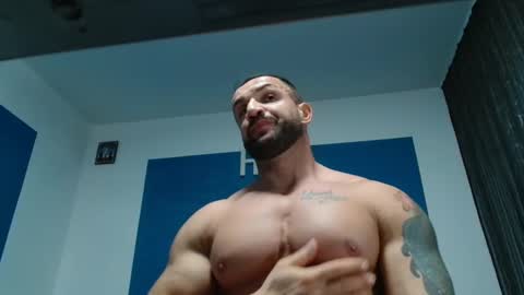 Snapshot of tridentmuscles chatting on January 2025 08:00:01 PM tridentmuscles online show from January 2025 08:00:01 PM