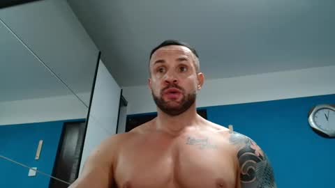 Snapshot of tridentmuscles chatting on January 2025 10:01:01 PM tridentmuscles online show from January 2025 10:01:01 PM