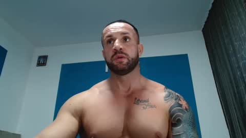 Snapshot of tridentmuscles chatting on January 2025 09:02:01 PM tridentmuscles online show from January 2025 09:02:01 PM