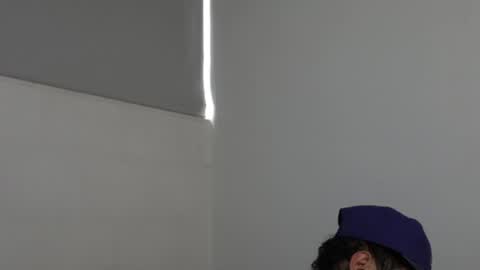 - trieone online show from December 2024 03:33:02 PM