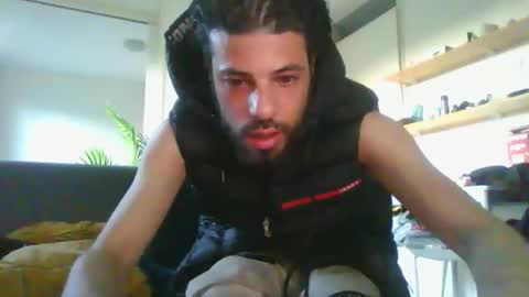 triestjoe online show from May 2026 07:09:01 PM