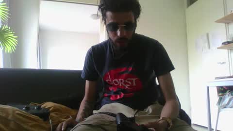 triestjoe online show from May 2026 09:40:01 AM