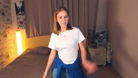 Snapshot of trinahillier chatting on October 2025 05:36:02 PM Bubbles online show from October 2025 05:36:02 PM