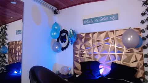 trinity_knox online show from September 2025 05:36:01 PM
