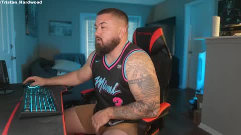 Snapshot of tristanhardwood chatting on March 2025 10:41:02 PM tristanhardwood online show from March 2025 10:41:02 PM