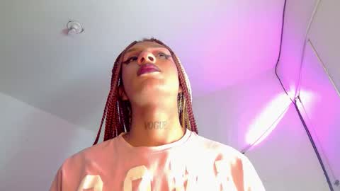 Snapshot of trix_ebony chatting on February 2026 02:04:01 AM trix_ebony online show from February 2026 02:04:01 AM