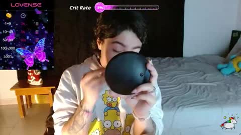 Snapshot of trixie_tangg chatting on November 2025 04:12:02 AM Kitty online show from November 2025 04:12:02 AM