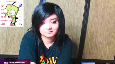 Snapshot of trixiedoescamcam chatting on October 2025 12:17:02 AM trixiedoescamcam online show from October 2025 12:17:02 AM