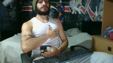 Snapshot of trizquelmen chatting on February 2025 02:44:01 PM Andrew online show from February 2025 02:44:01 PM