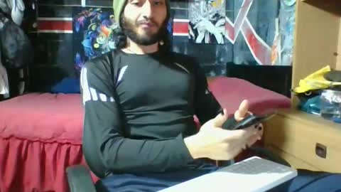 Snapshot of trizquelmen chatting on October 2025 03:48:02 AM Andrew online show from October 2025 03:48:02 AM